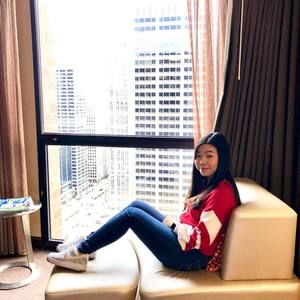 Meet your Posher, Hoang